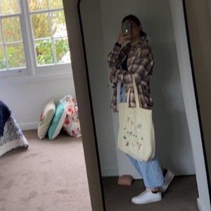 Meet your Posher, Izzy